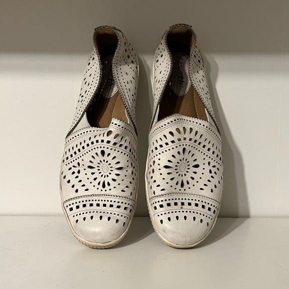 Earth Slip On Flats - Picture 2 of 2